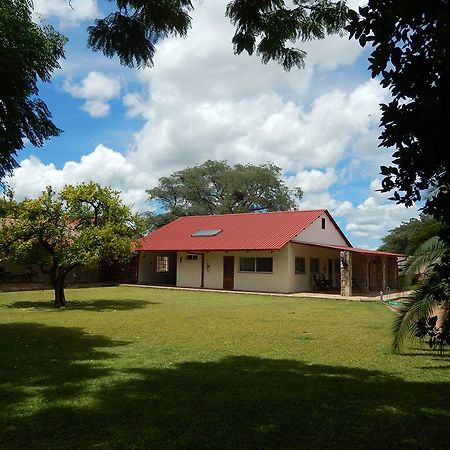 Hotel Dornhuegel Guestfarm Grootfontein Exterior foto