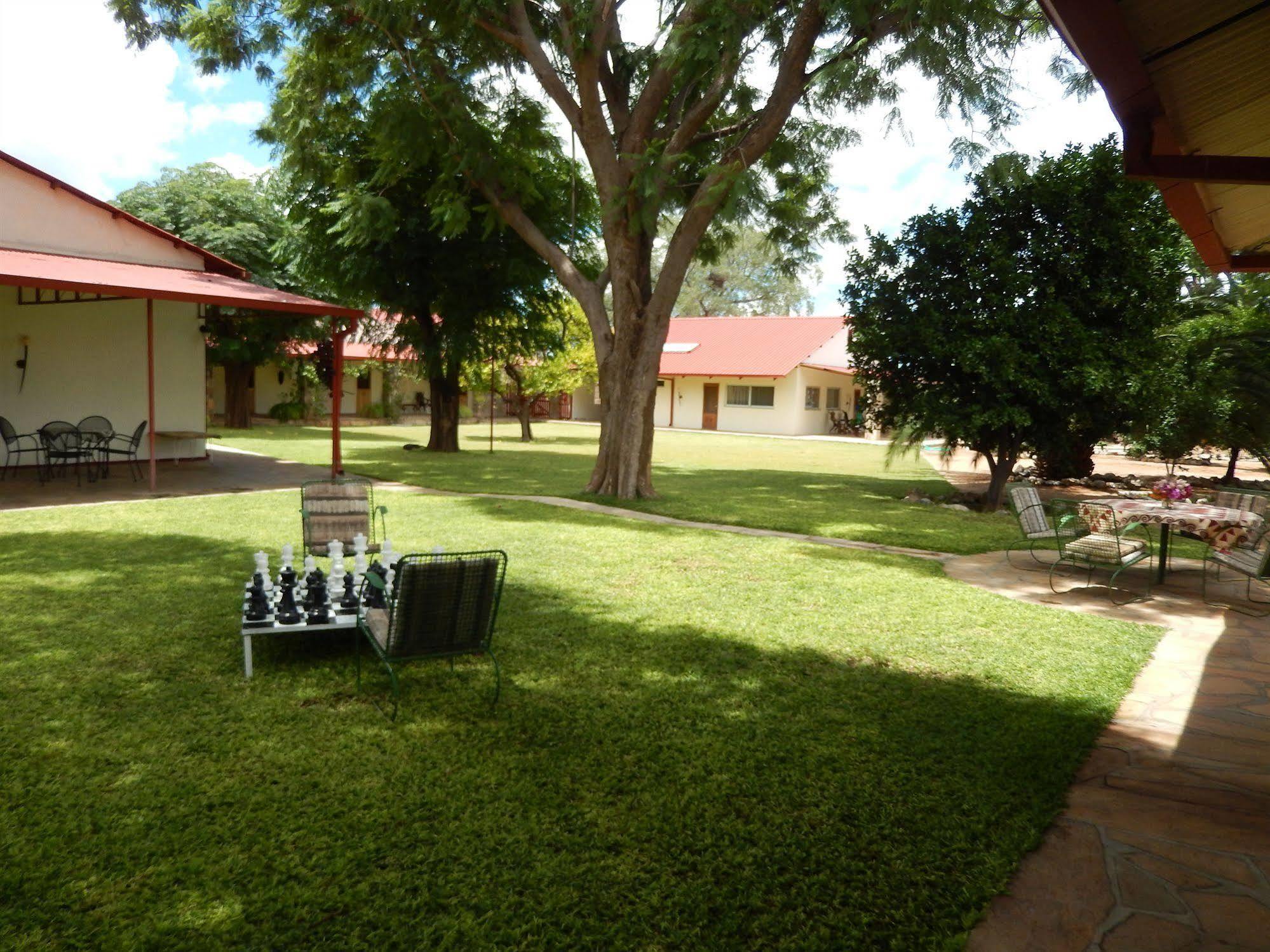 Hotel Dornhuegel Guestfarm Grootfontein Exterior foto