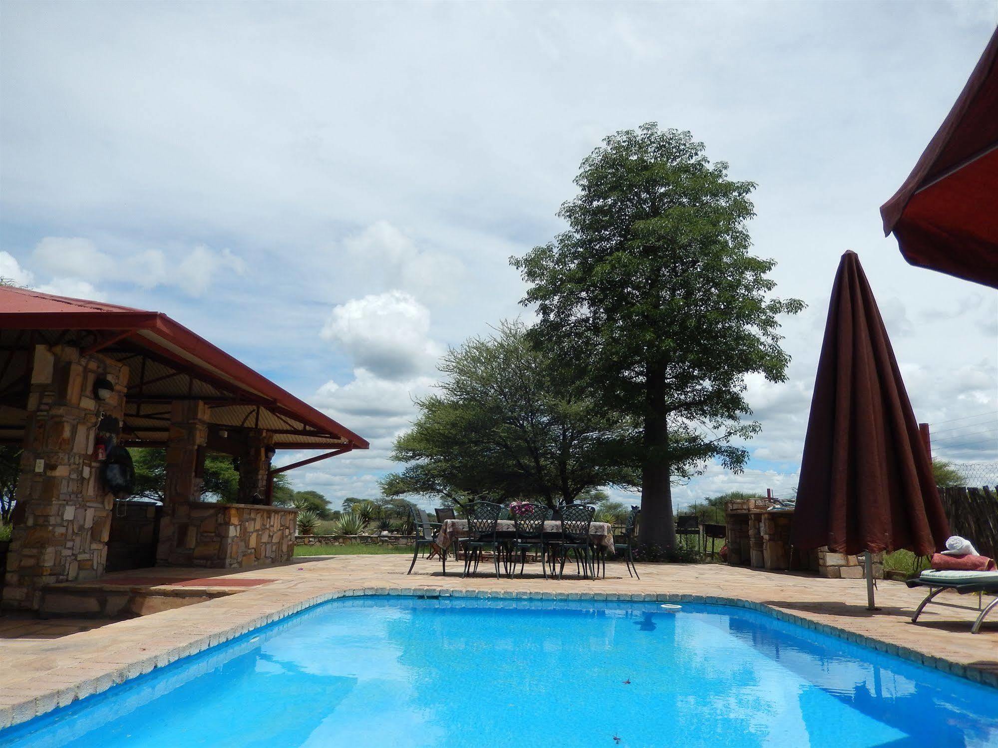 Hotel Dornhuegel Guestfarm Grootfontein Exterior foto