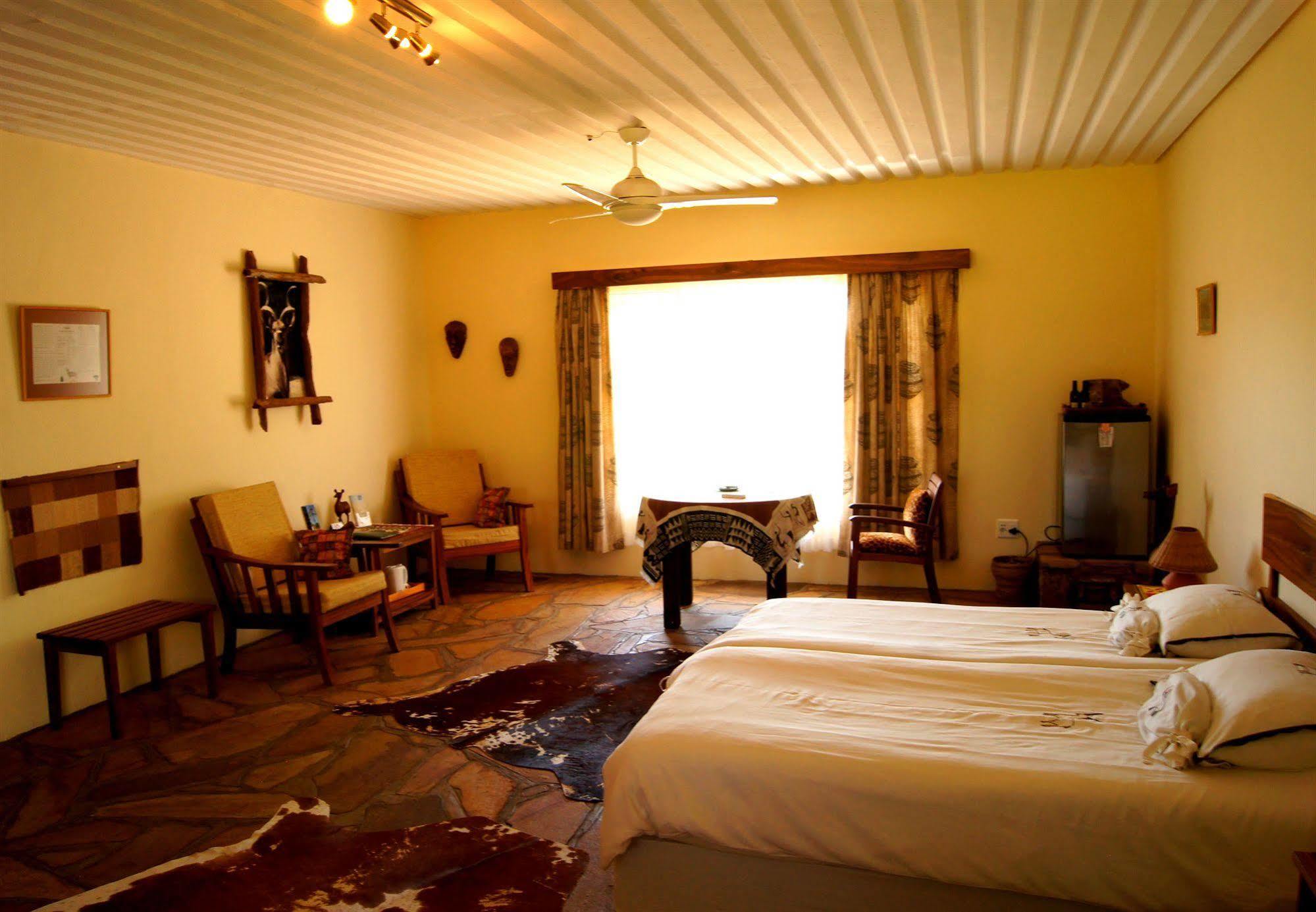 Hotel Dornhuegel Guestfarm Grootfontein Exterior foto